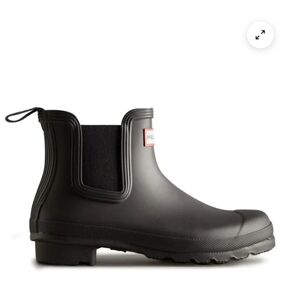 Hunter with original Chelsea boots